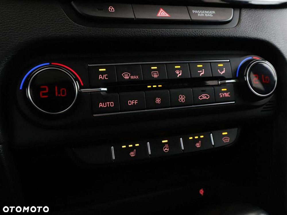 Kia ProCeed 1.6 T-GDI GT DCT - 29