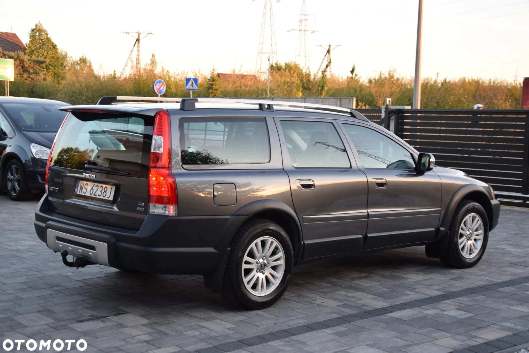Volvo XC 70 D5 AWD Kinetic - 4