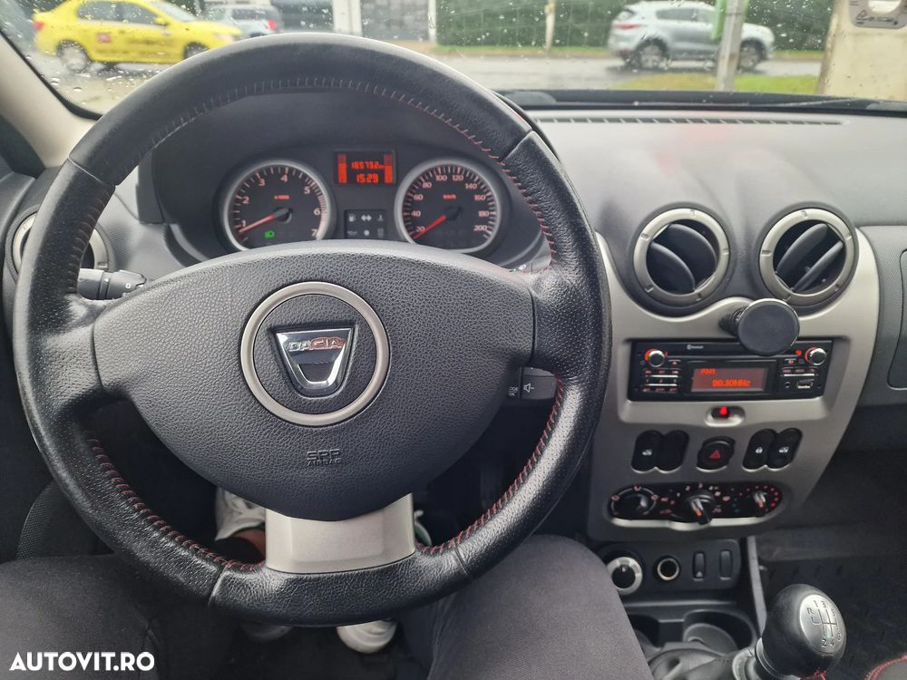 Dacia Duster 1.5 dCi 4x4 Prestige - 9