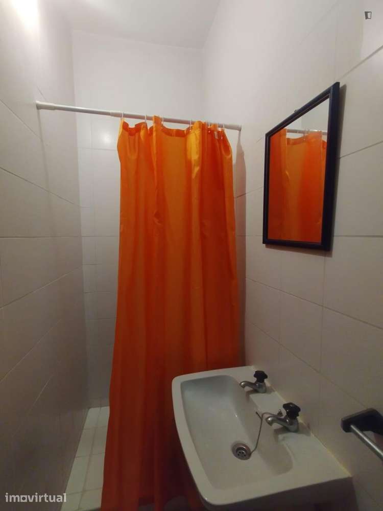 Quarto - localizado em Campanhã Porto - Grande imagem: 3/5