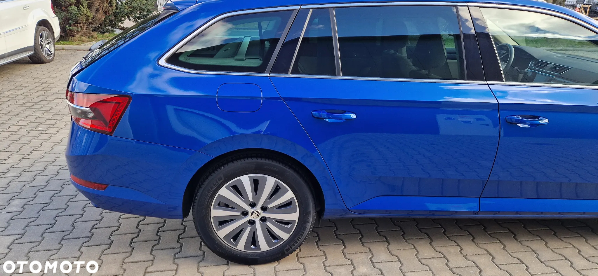 Skoda Superb Combi 2.0 TDI DSG Style - 27