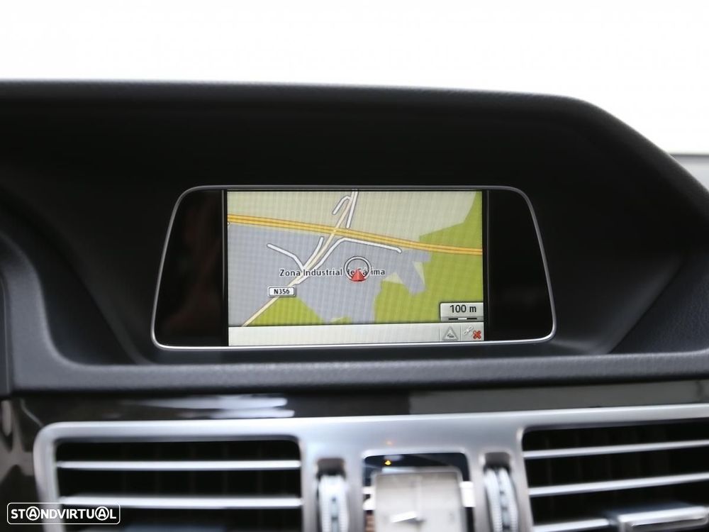 Mercedes-Benz E 300 Bluetec Hybrid Avantgarde - 24