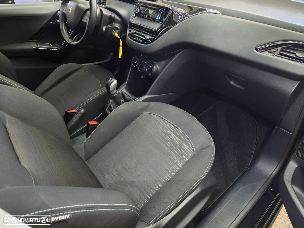 Peugeot 208 1.4 HDi Access - 12