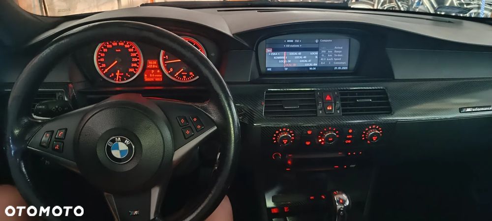 BMW Seria 5 525d - 12