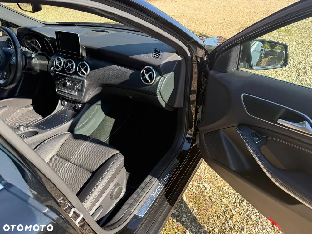 Mercedes-Benz Klasa A 180 (BlueEFFICIENCY) 7G-DCT Urban - 21