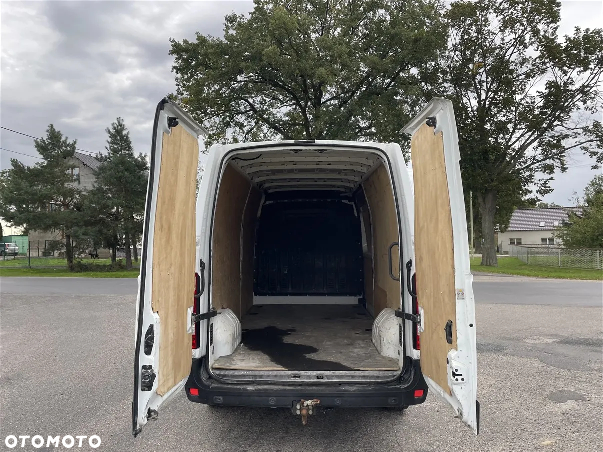 Nissan NV400 - 11