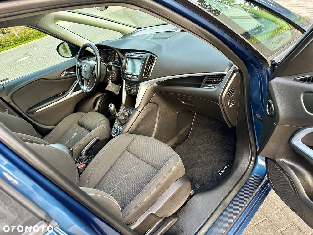 Opel Zafira 2.0 D (CDTI ecoFLEX) Start/Stop Innovation - 24