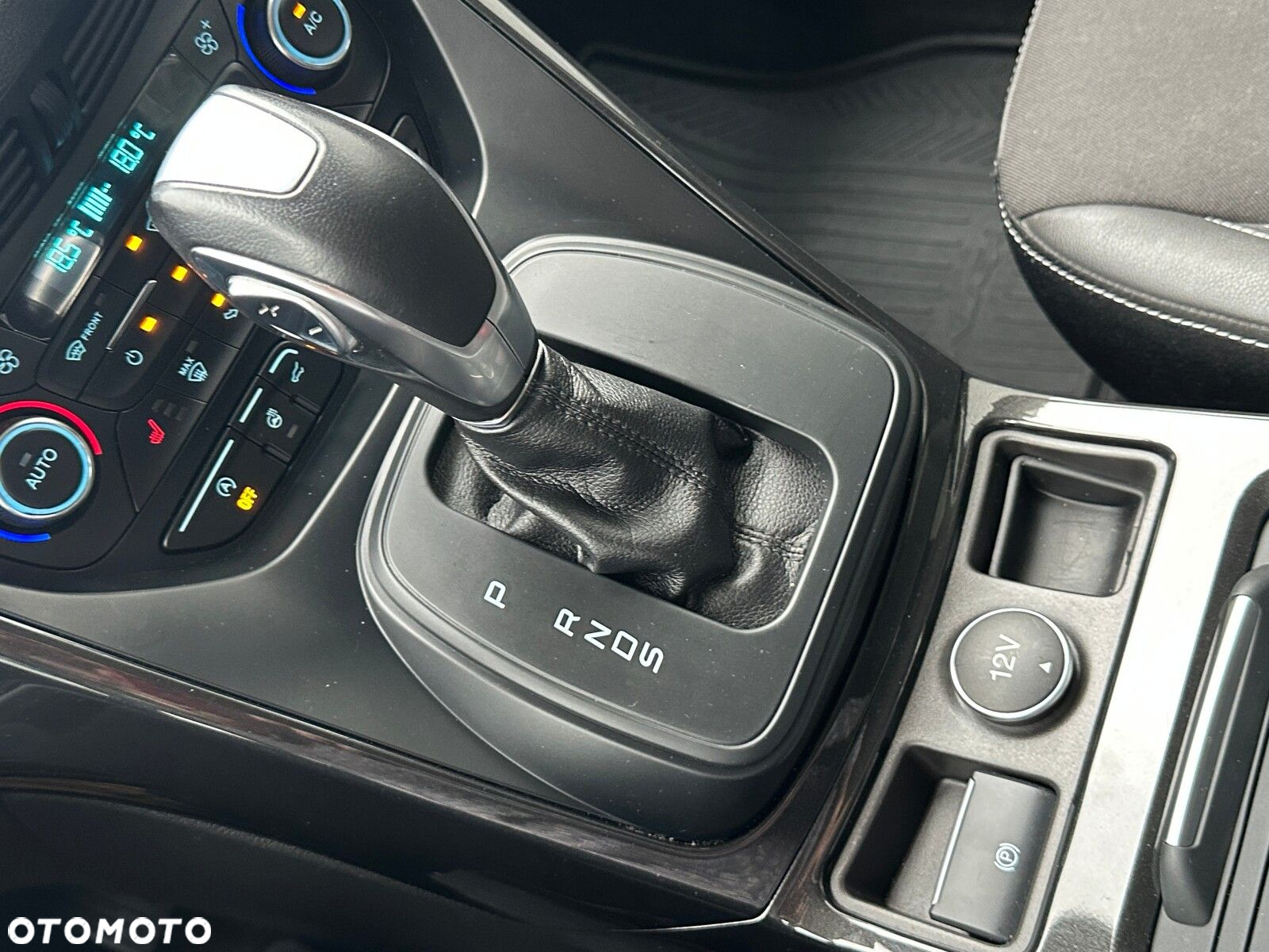 Ford Kuga - 27