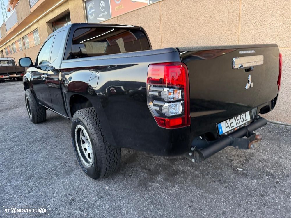 Mitsubishi L200 2.3 DI-D Strakar CD Connect Edition 4WD - 12