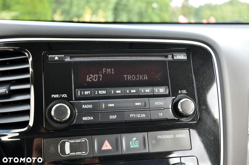 Mitsubishi Outlander - 30