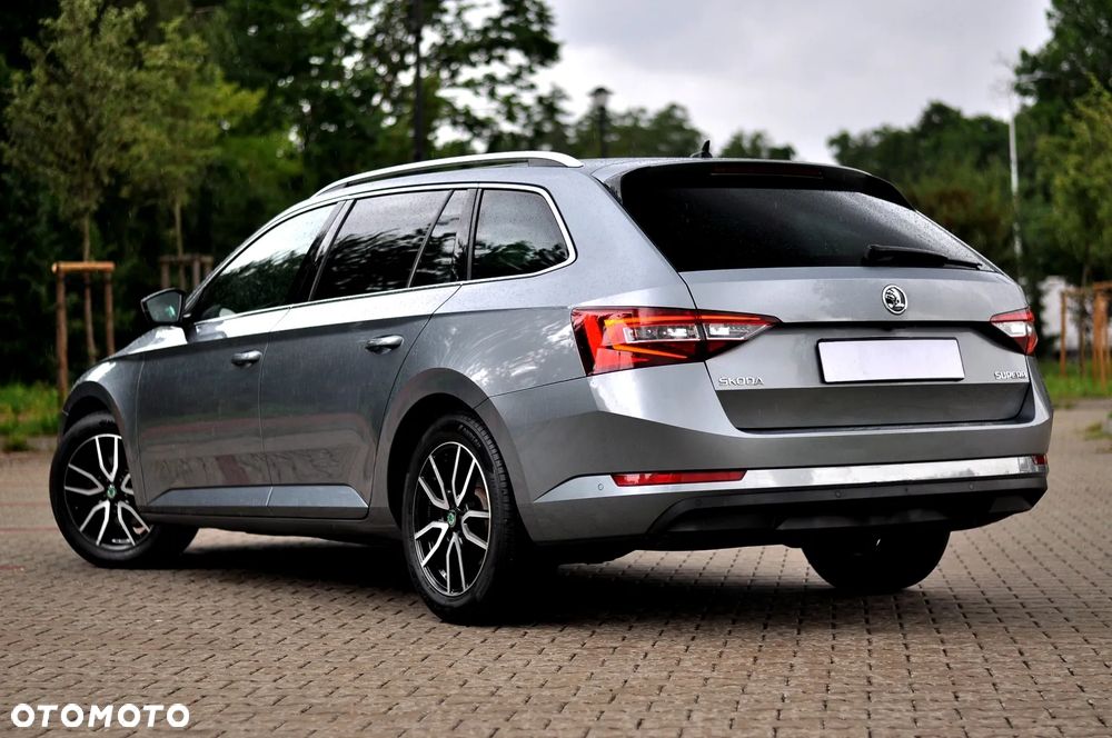 Skoda Superb 2.0 TDI DSG Premium Edition - 10