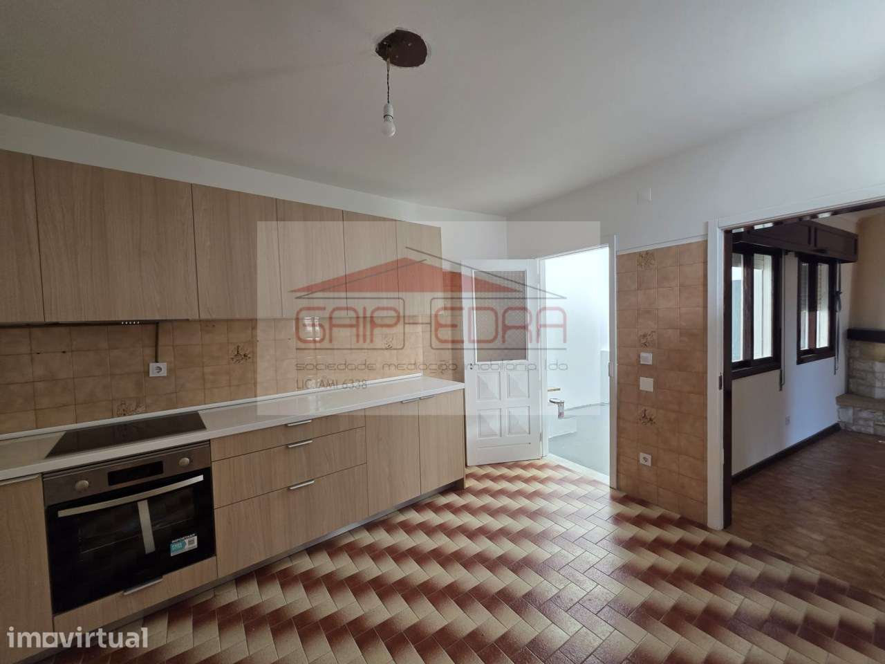 Moradia também ideal para 2 famílias com 850 m2 terreno Sever Vouga - Grande imagem: 5/32