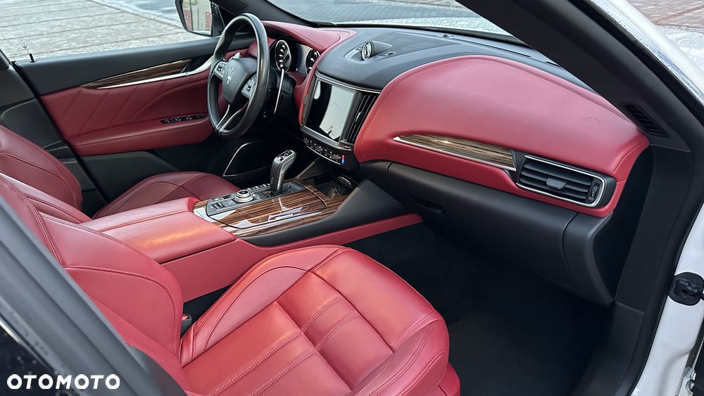 Maserati Levante Q4 Executive - 29