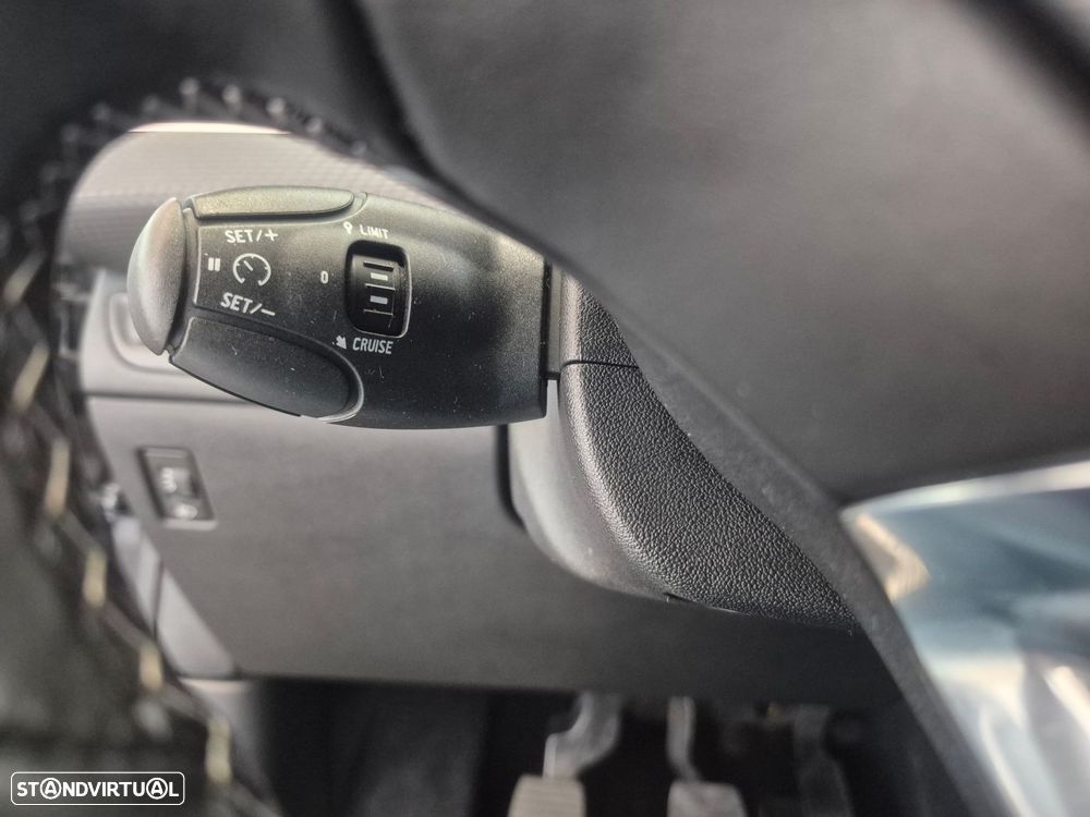 Peugeot 2008 1.2 PureTech Allure - 10