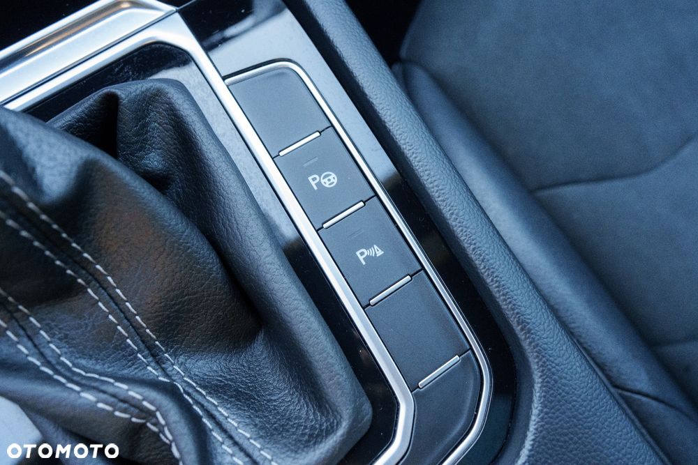 Volkswagen Arteon 2.0 TSI DSG R-Line - 18