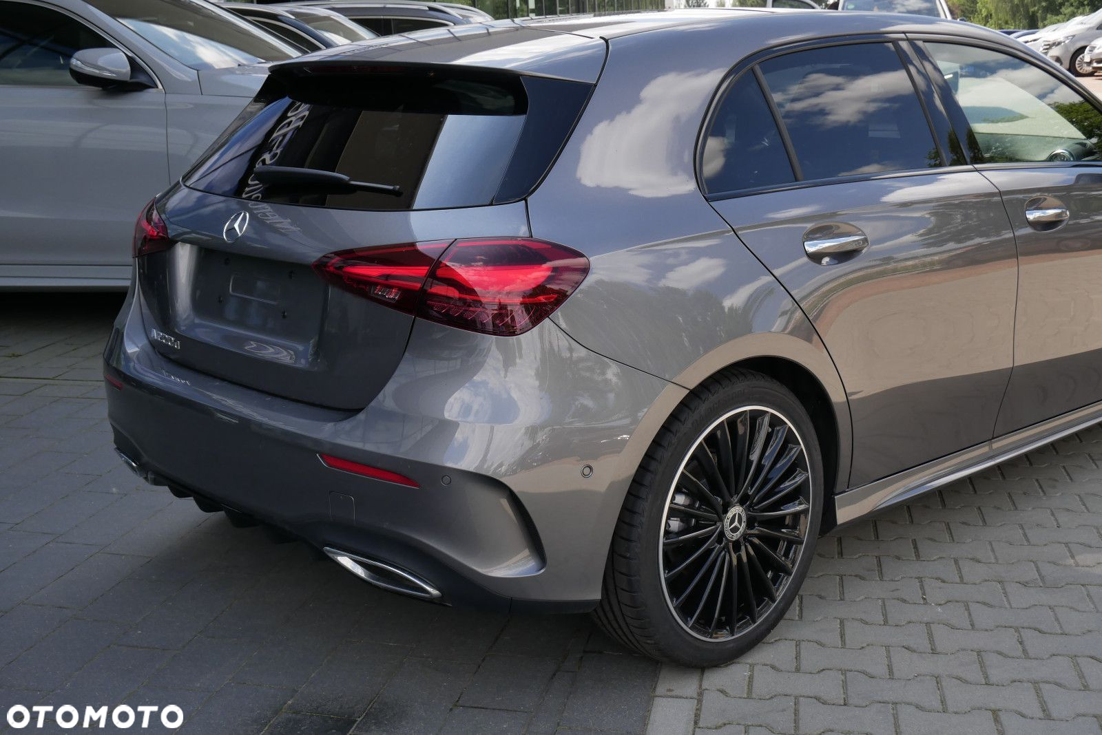 Mercedes-Benz Klasa A 200 d AMG Line 8G-DCT - 4