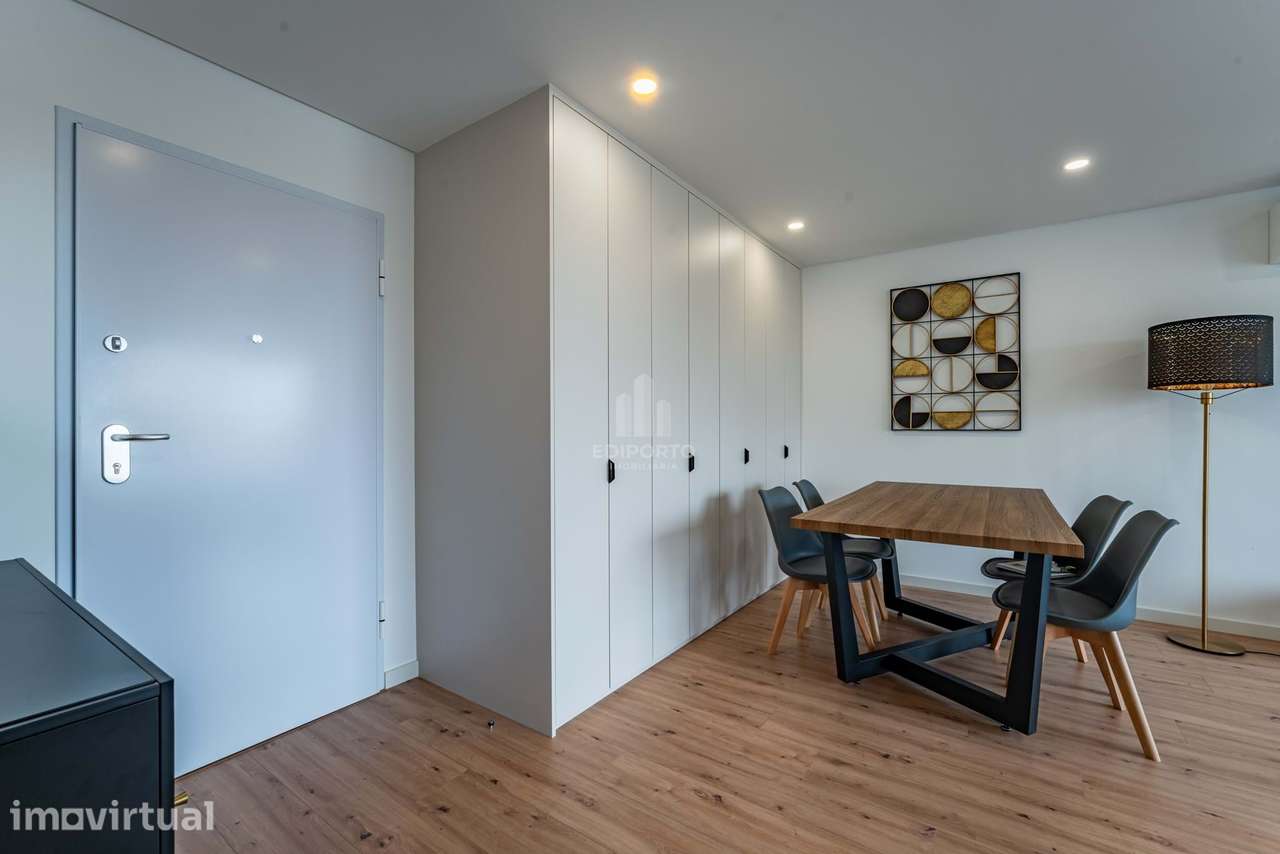 Apartmento T2 novo e mobilado c/suite, box e varandas à praia de Canid - Grande imagem: 4/20