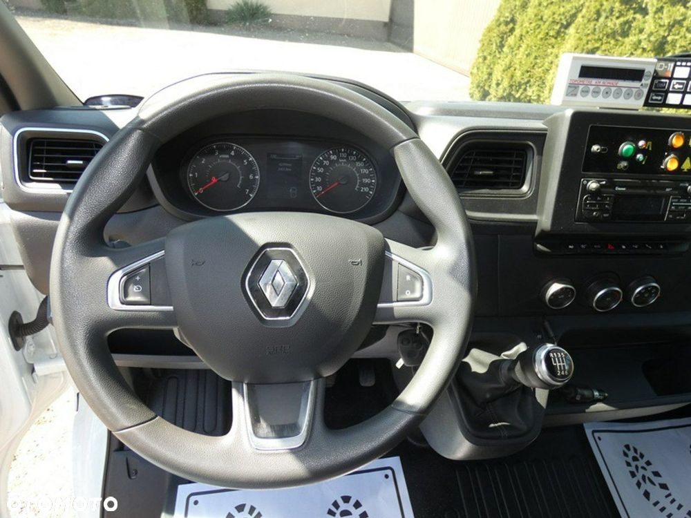 Renault Master - 18