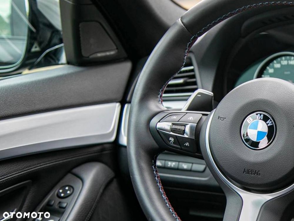 BMW Seria 5 M550d xDrive Sport-Aut - 3