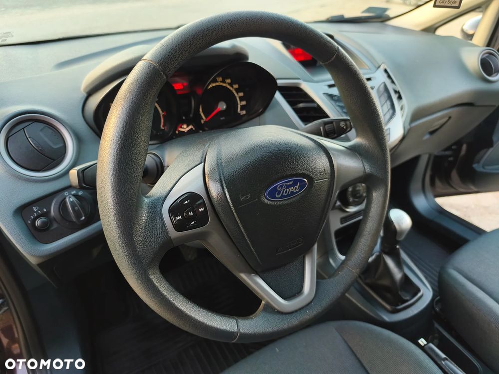 Ford Fiesta - 20