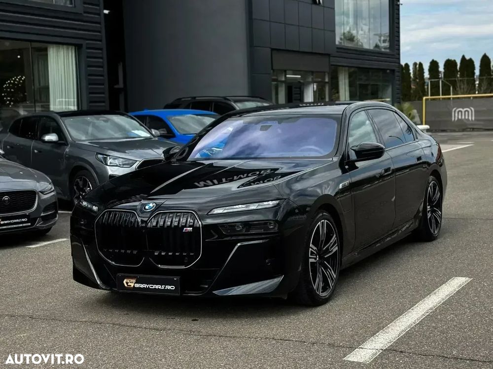 BMW M7 M760e xDrive - 1