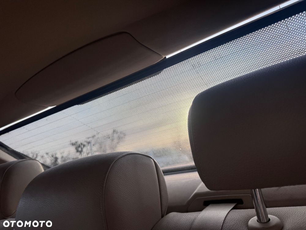 BMW Seria 5 523i - 17