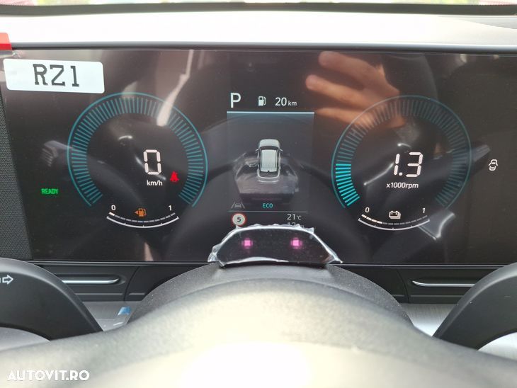 Hyundai KONA - 17