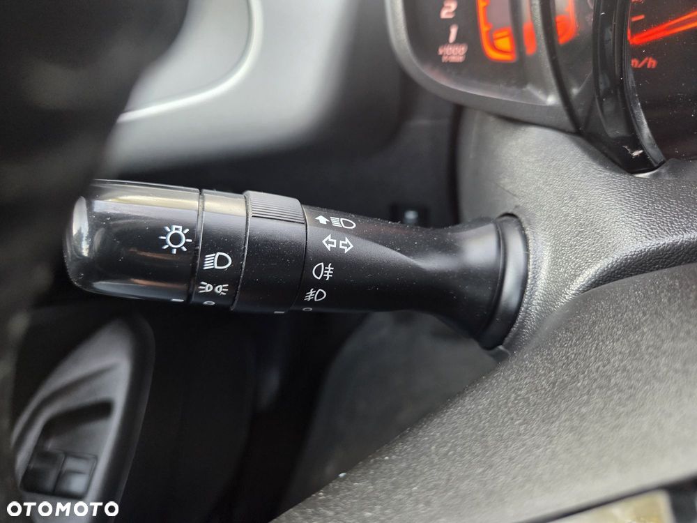 Toyota Aygo x-play touch - 25