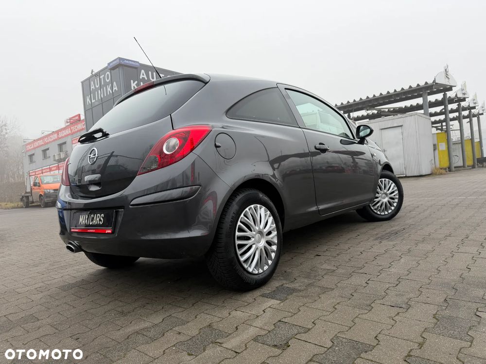 Opel Corsa 1.4 16V Cosmo - 27