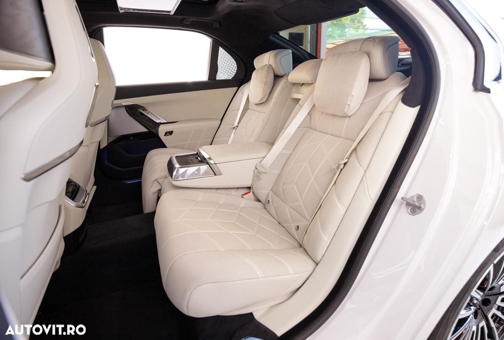 BMW Seria 7 - 17