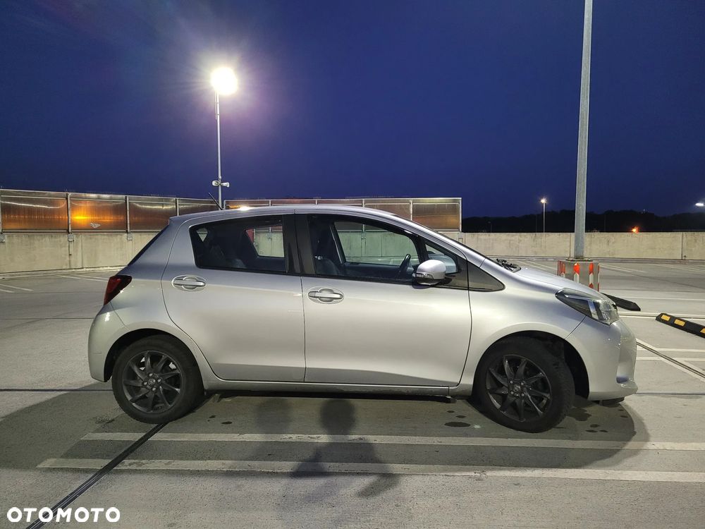 Toyota Yaris 1.33 Premium - 3