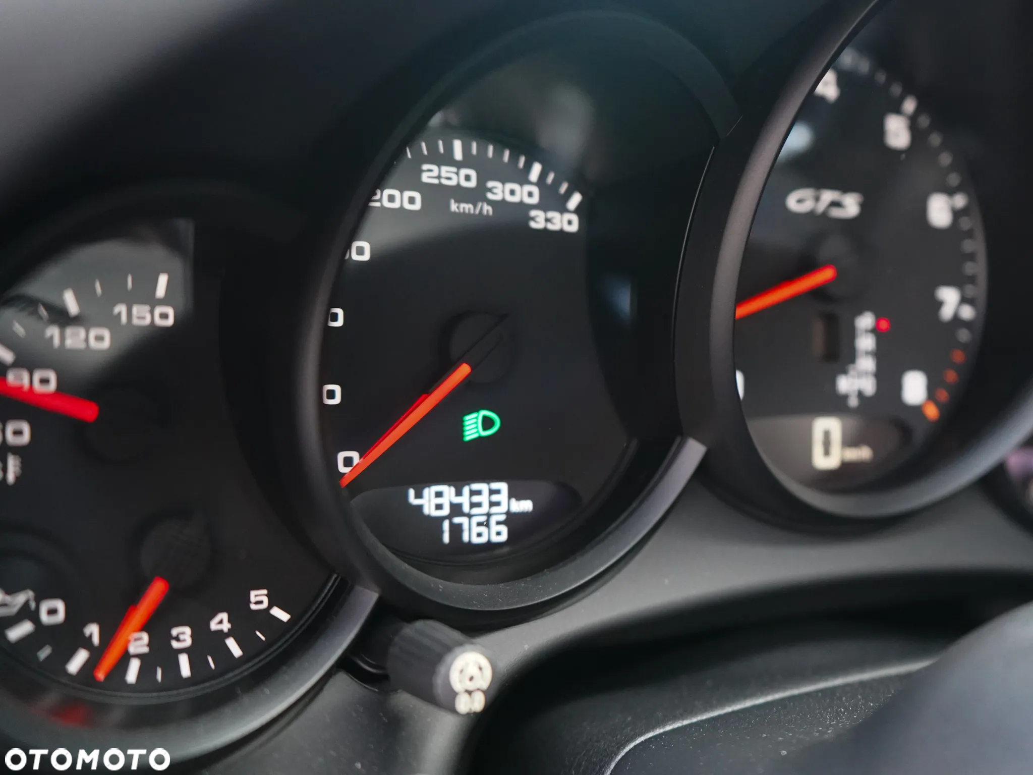 Porsche 911 Carrera 4 GTS PDK - 16