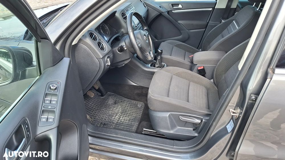 Volkswagen Tiguan - 16