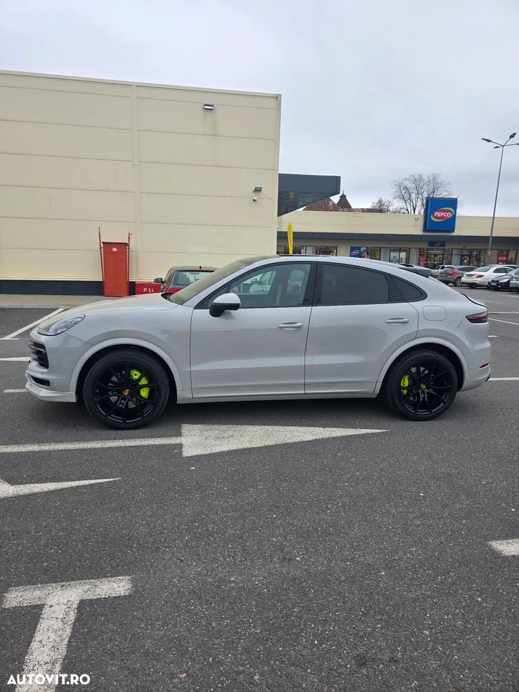 Porsche Cayenne Coupe - 3