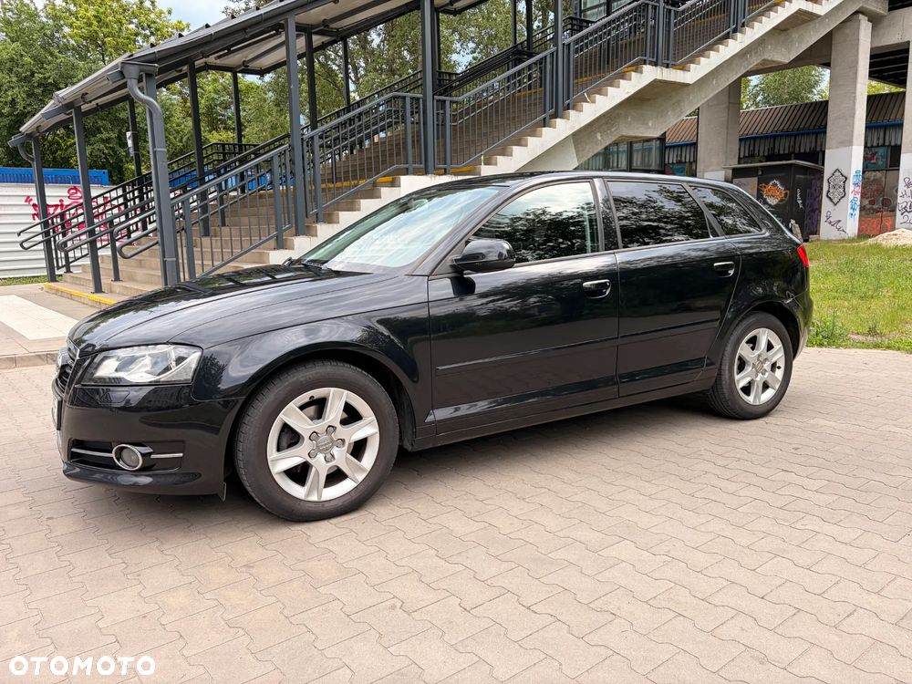 Audi A3 Sportback 2.0 TDI DPF Ambiente - 4