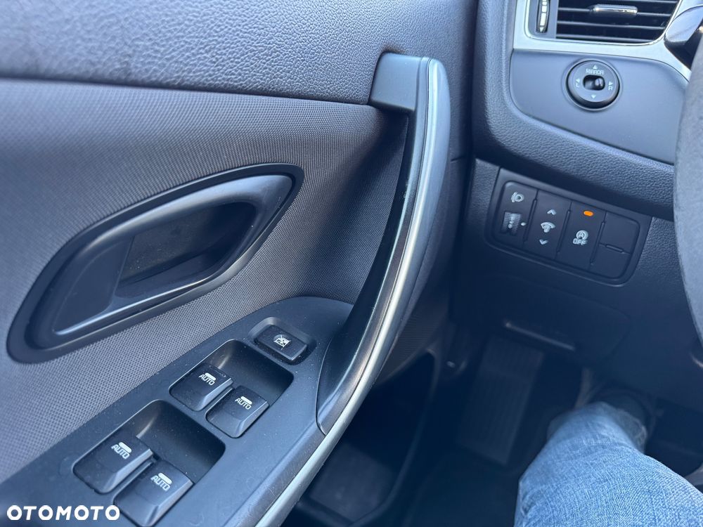 Kia Ceed 1.6 GDI ISG Dream Team Edition - 20