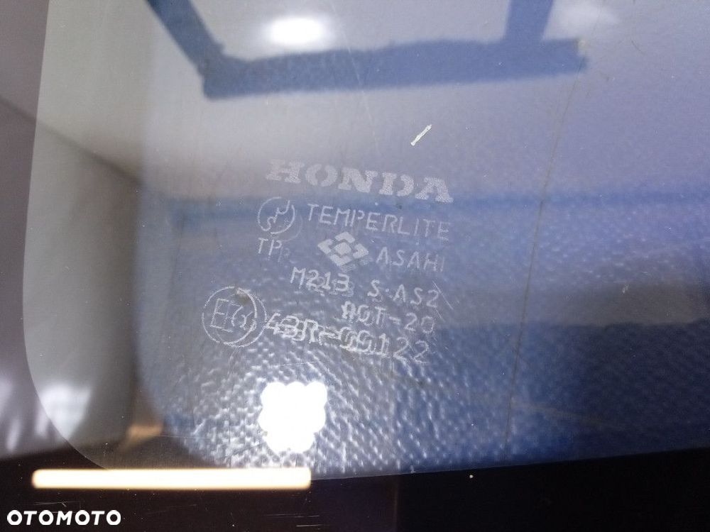 HONDA JAZZ I SZYBA KAROSERYJNA TYŁ LEWA TYLNA - 2
