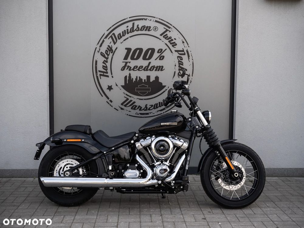 Harley-Davidson Softail Street Bob - 2