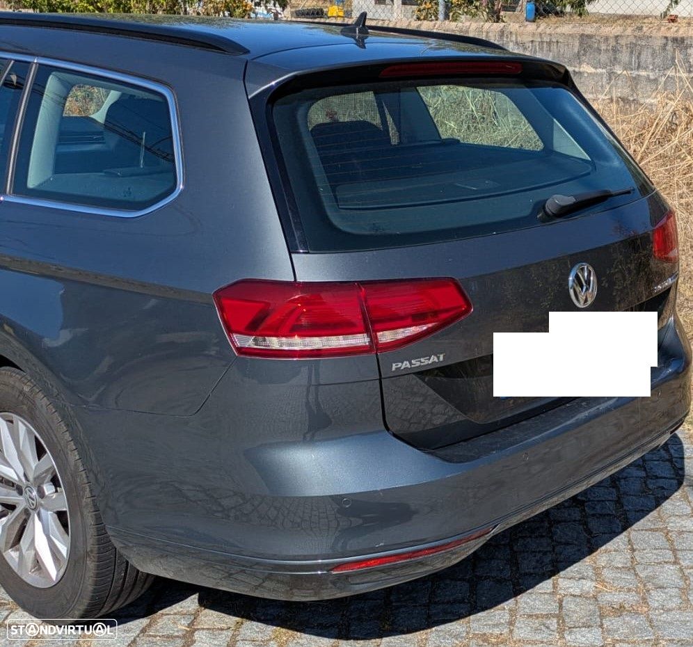VW Passat Variant 2.0 TDI Confortline - 8