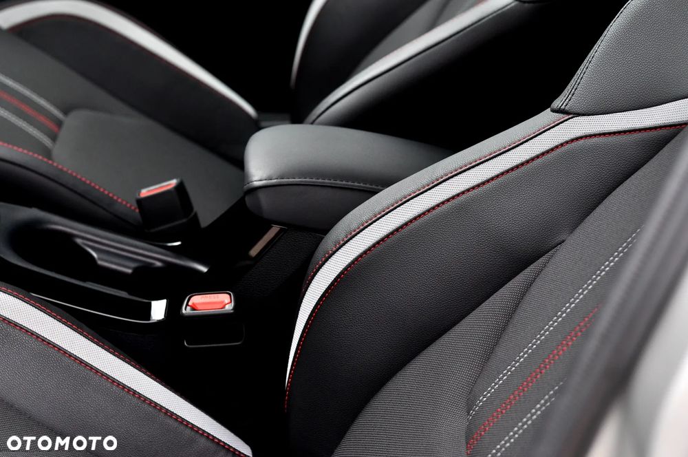 Toyota Corolla 2.0 Hybrid GR Sport - 20