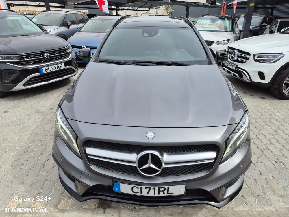 Mercedes-Benz GLA 45 AMG 4Matic Speedshift 7G-DCT Night Edition - 3
