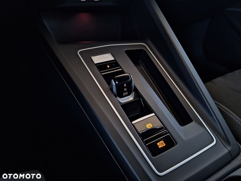 Volkswagen Golf - 26