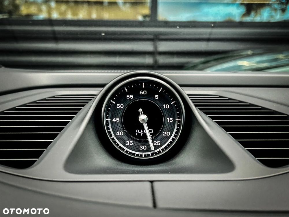 Porsche Macan Turbo 100kWh - 17