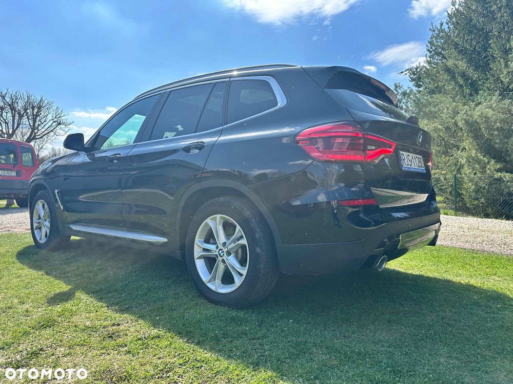 BMW X3 xDrive30i Luxury Line - 4