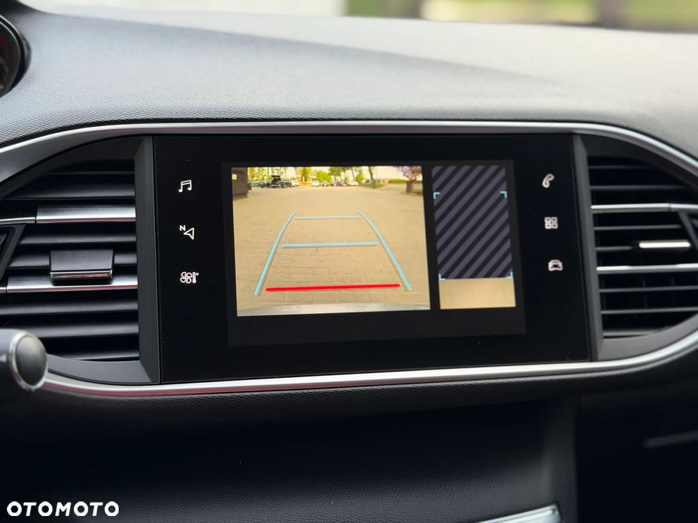 Peugeot 308 1.2 PureTech Allure S&S - 34