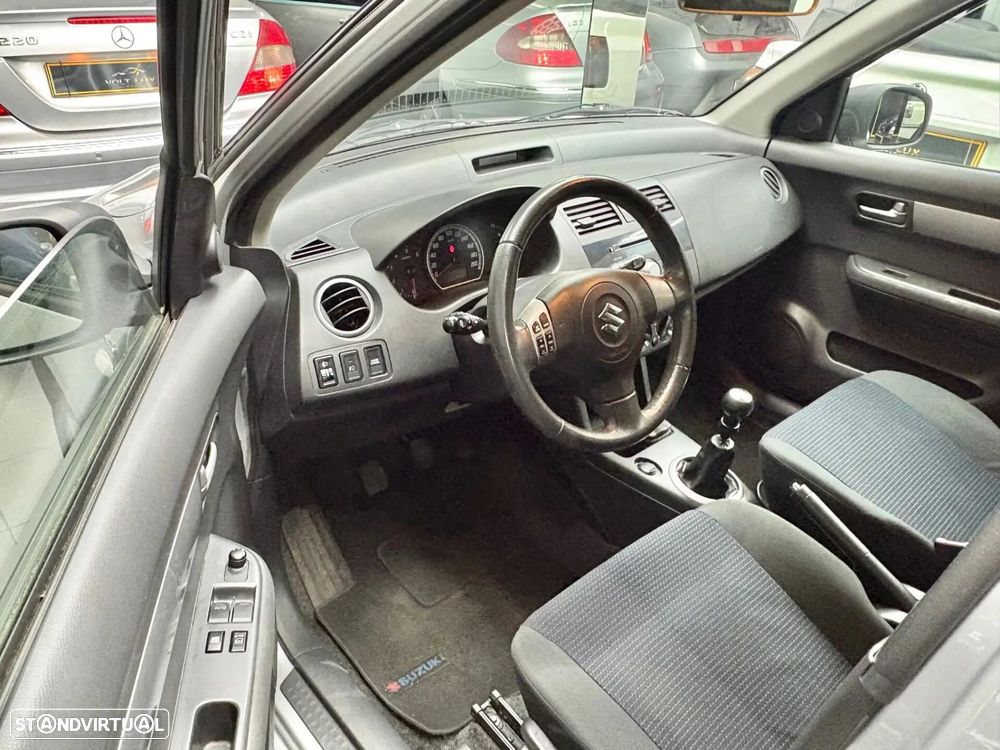 Suzuki Swift 1.3 DDiS Sport — fotografia 5