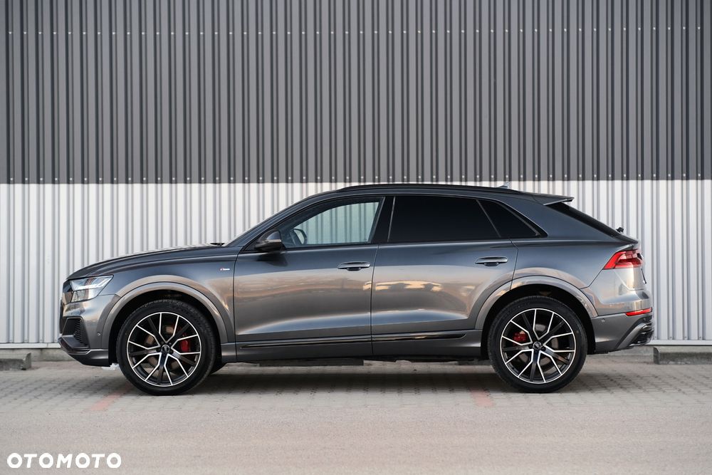 Audi Q8 55 TFSI quattro tiptronic - 12