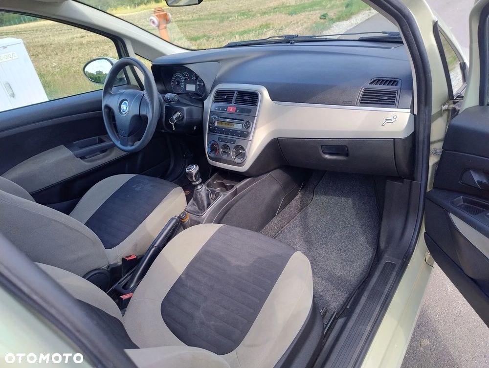 Fiat Punto 1.4 16V Sporting - 12