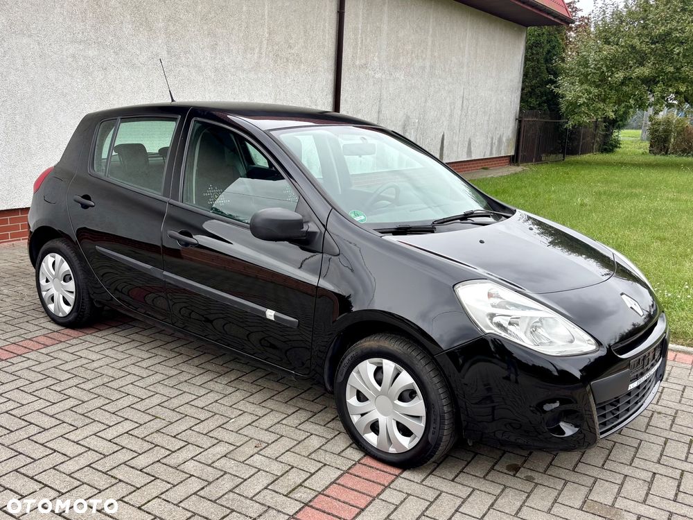 Renault Laguna dCi 180 FAP GT - 17