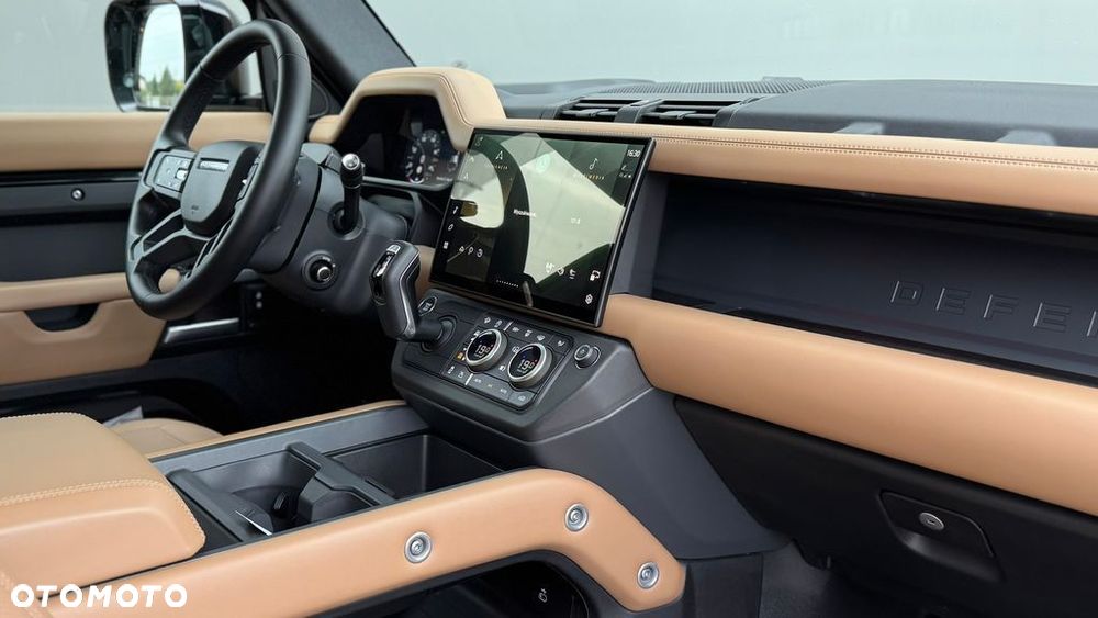 Land Rover Defender 5.0 P425 X-Dynamic HSE - 13